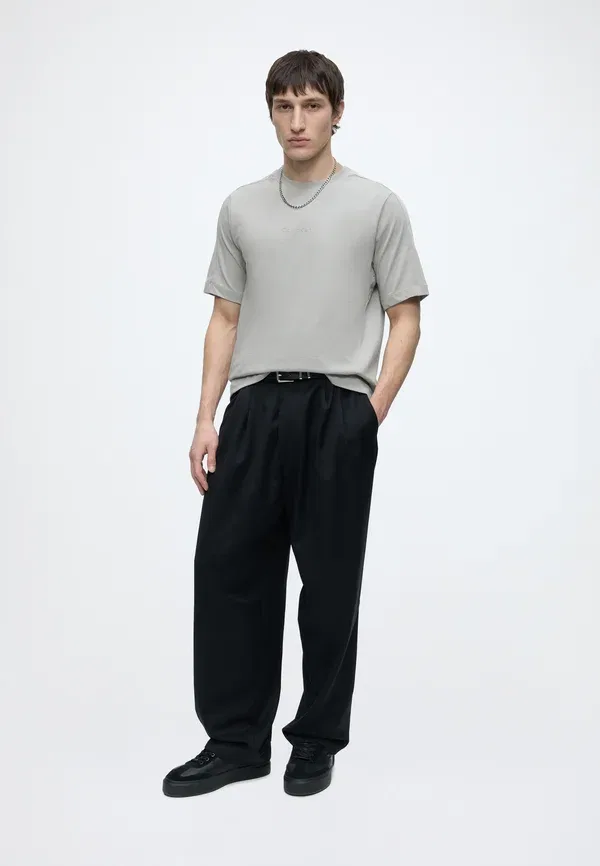 Футболка Calvin Klein Active Basic, нейтрально-серый — фото 2
