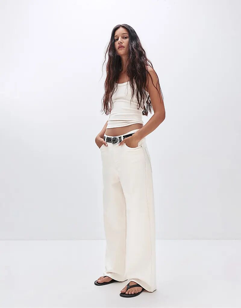

Джинсы Pull&Bear Super baggy с рваными краями бежевого цвета
