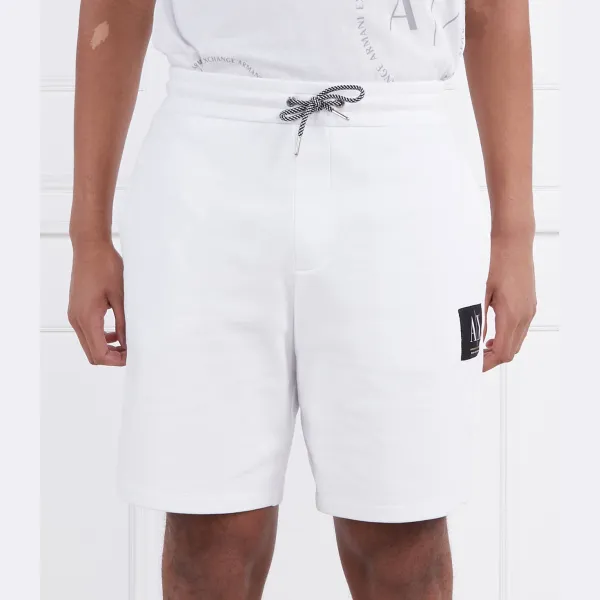 

Шорты индивидуального кроя Armani Exchange, белый