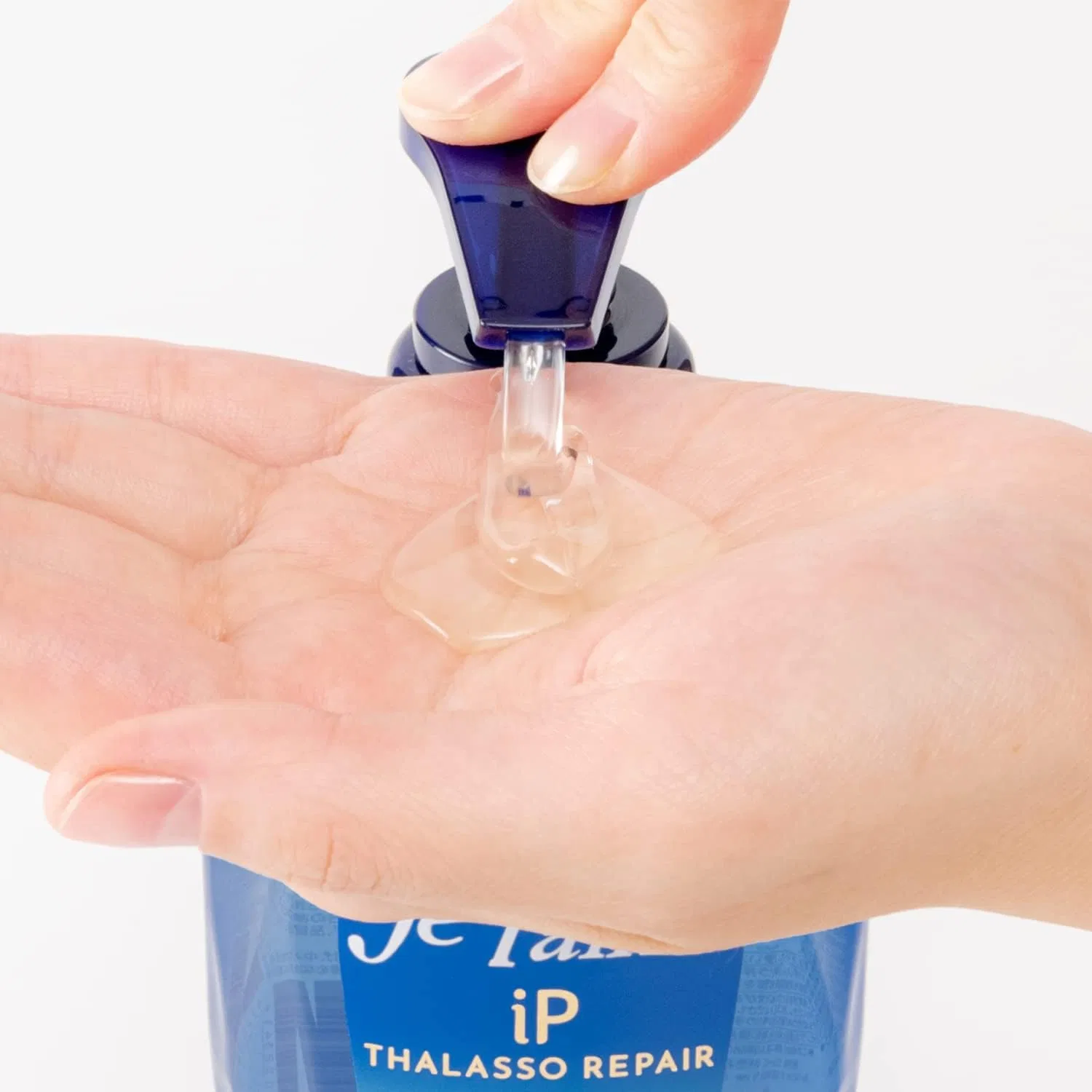 Шампунь-сыворотка восстанавливающий Jureme iP Tarasoli Repair Essence, 680 мл x2, цветочный аромат — фото 3