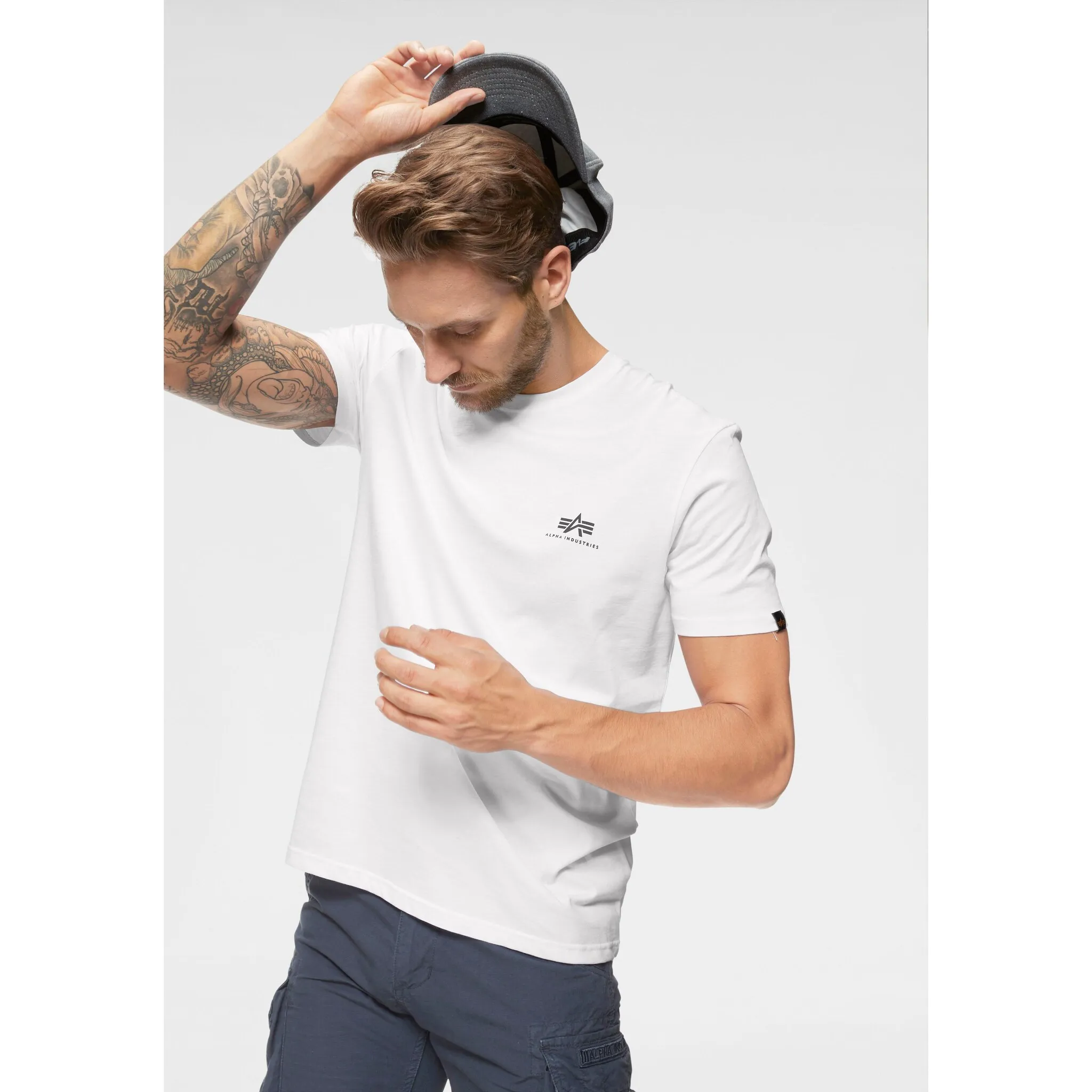 

Рубашка с круглым вырезом Alpha Industries "BASIC T SMALL LOGO", белый