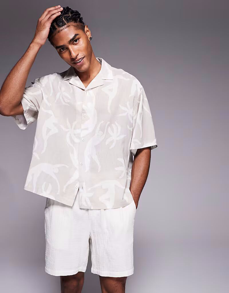 

Рубашка свободного кроя с принтом Revere бежевого цвета Asos Design