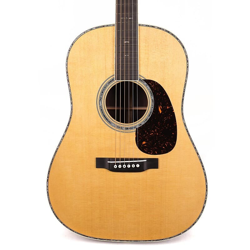 

Акустическая гитара Martin Custom Shop Slope Shoulder Dreadnought 12-Fret Spruce and Rosewood