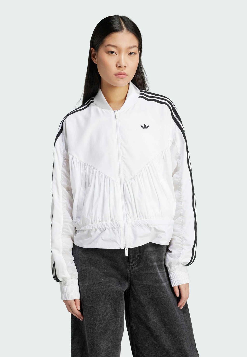 

Куртка-бомбер WINDBREAKER adidas Originals, белый