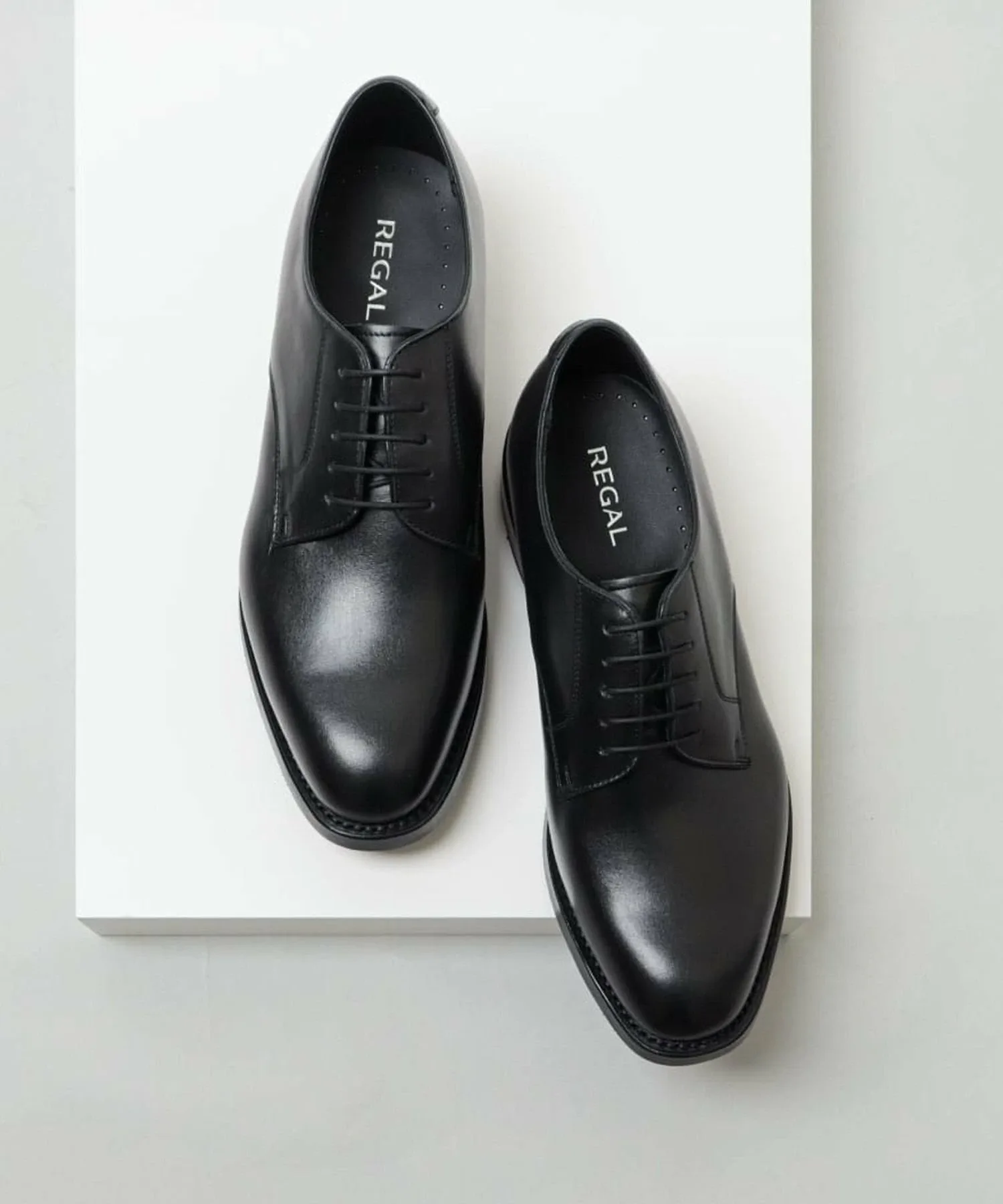 Деловые туфли Regal 04HL с гладким носком, черные. Regal, black