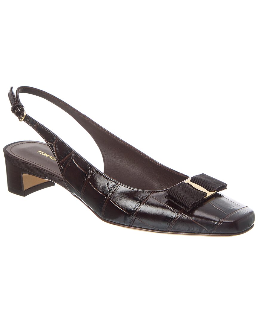 Туфли-лодочки Ferragamo Rivada из кожи с тиснением под крокодила Salvatore Ferragamo, коричневый