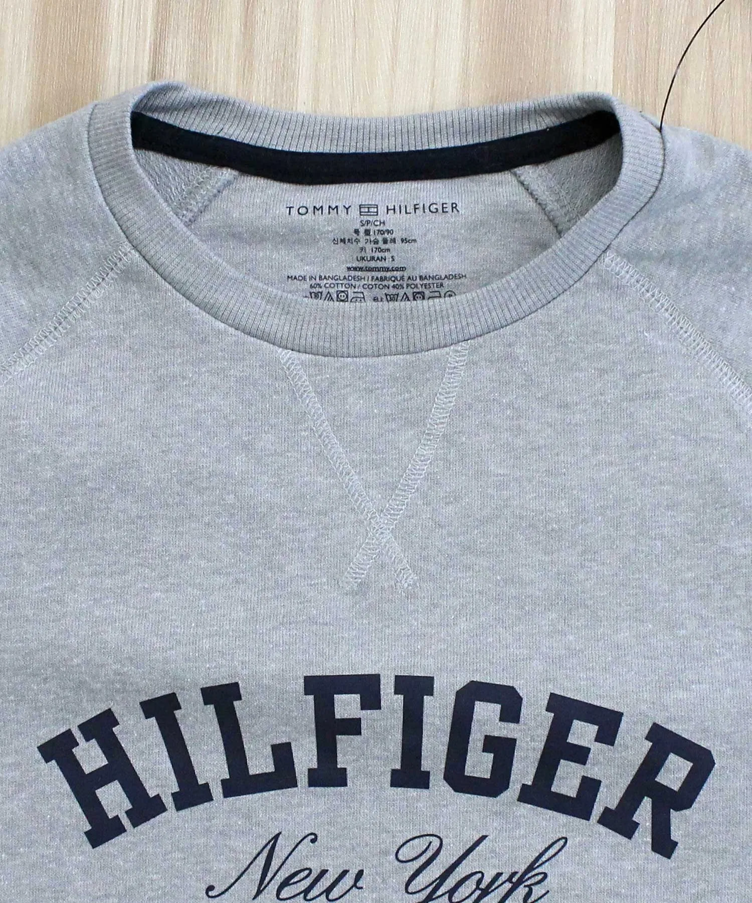 Мужская и женская футболка TOMMY HILFIGER с логотипом — фото 3