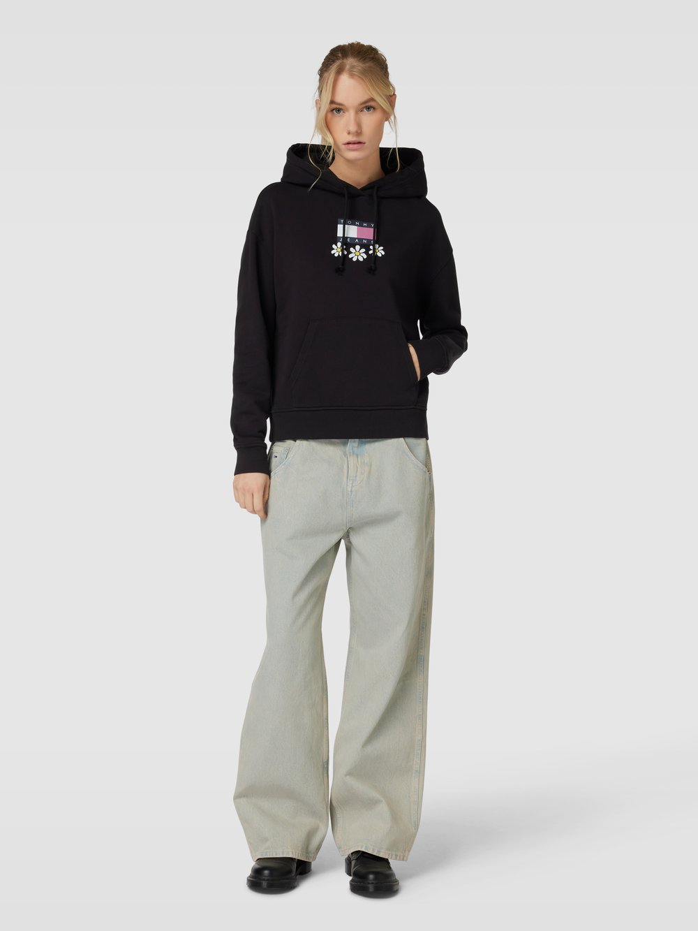 

Толстовка с капюшоном с этикеткой и принтом-набором, модель «DAISY FLAG» Tommy Jeans, черный