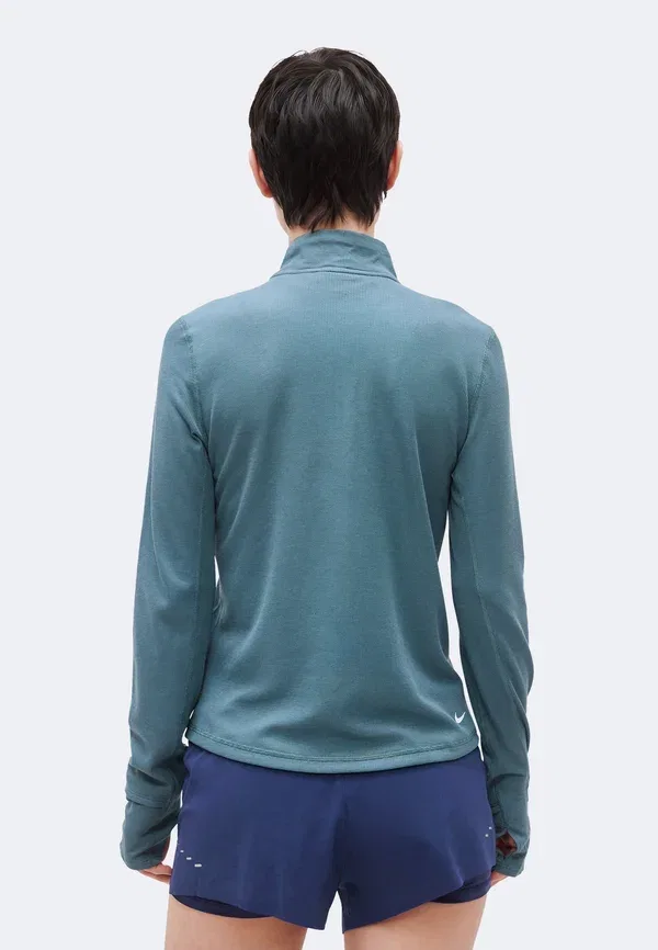 Термобелье среднего слоя Nike Acg Trail midlayer long sleeved top, минеральный сланец/вершинный белый — фото 3