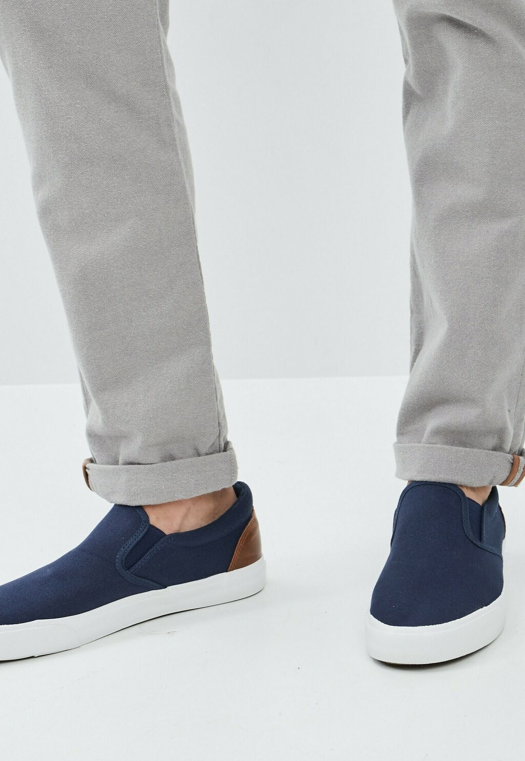 

Тапочки AMERICAN INSPIRATION FASHION COOL EASY Creeks, цвет navy blue