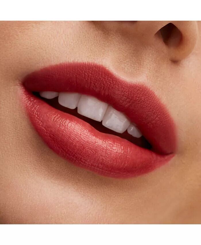 Сияющая губная помада из люстрегласа Mac, цвет Business Casual (warm red nude) — фото 2