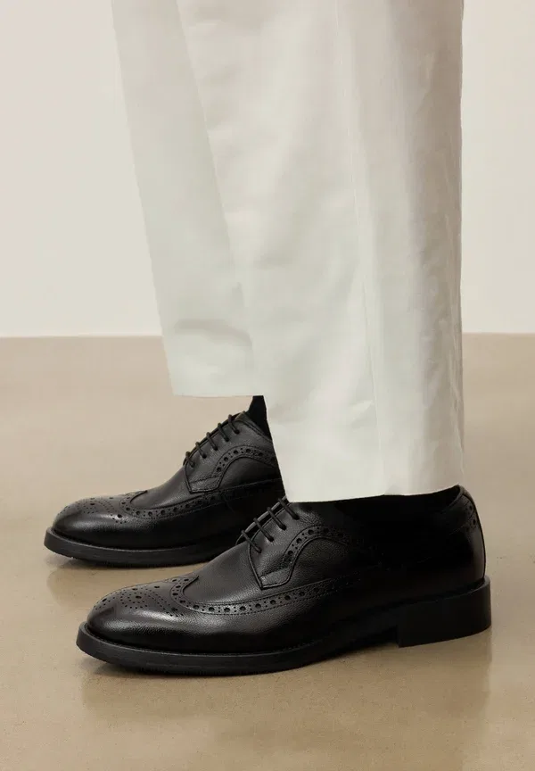 Ботинки Emil smart lace ups Kazar, черный