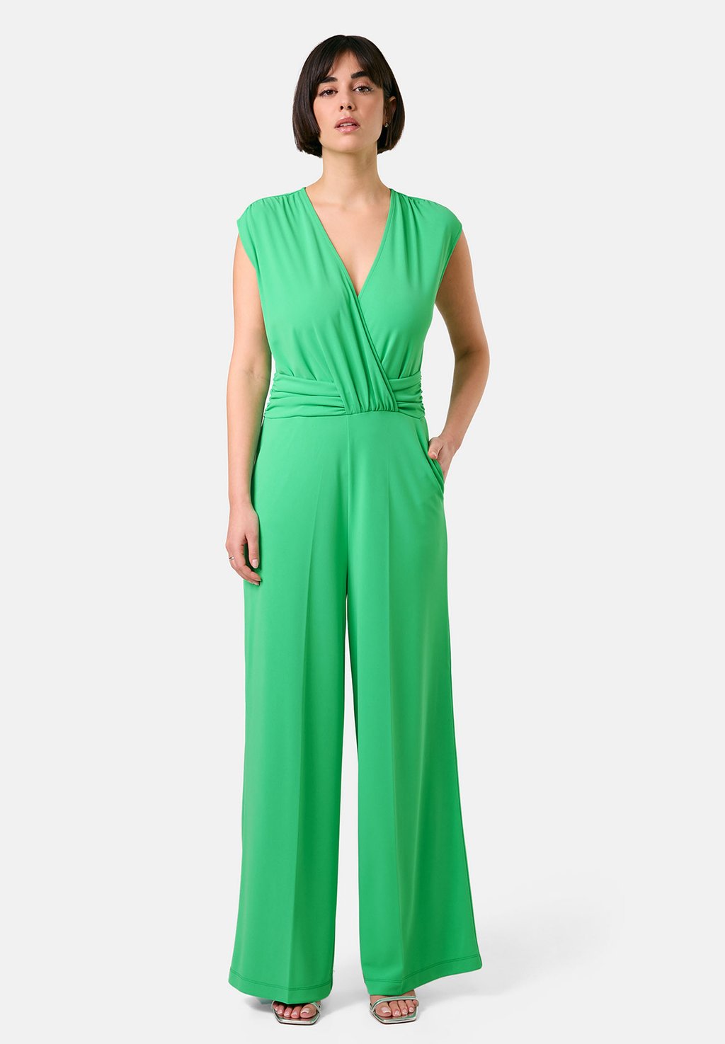 

Комбинезон ELEGANTER Taifun, зеленый