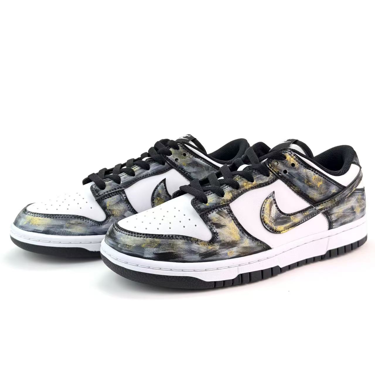 Dunk Gold Rush, Ink Shadow Gilded Cushioning, износостойкие низкие скейтерские кроссовки Unisex золото Nike, черный — фото 4