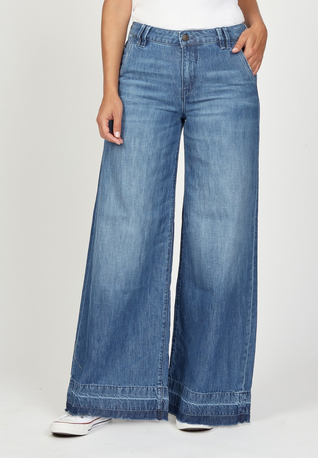 

Джинсы свободного кроя WIDE FIT Gang, цвет Simple Midblue