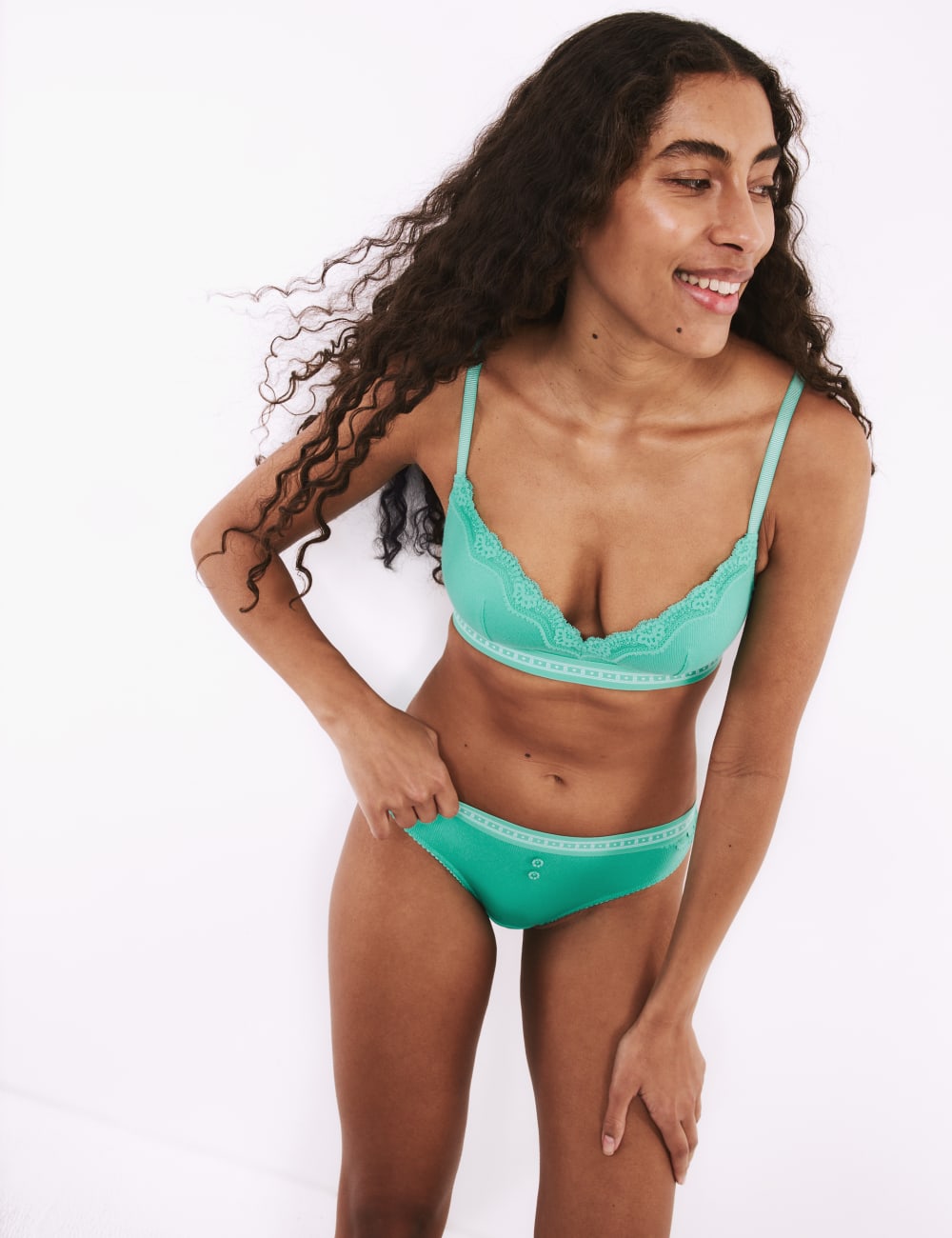 

Бюстгальтер Lotta Ribbed без косточек с глубоким вырезом B by Boutique, цвет Bright aqua