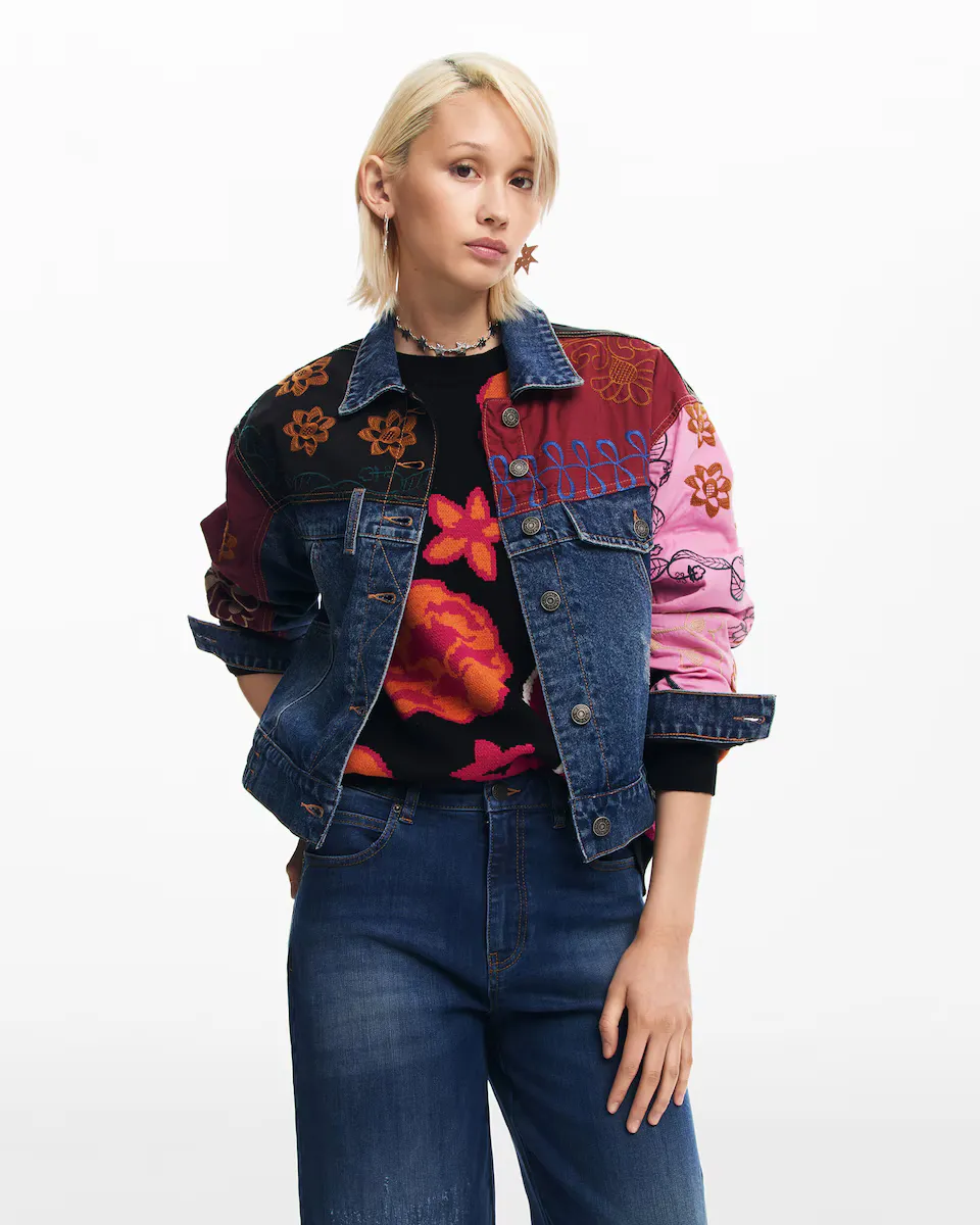 

Джинсовая женская куртка в стиле пэчворк Desigual, синий