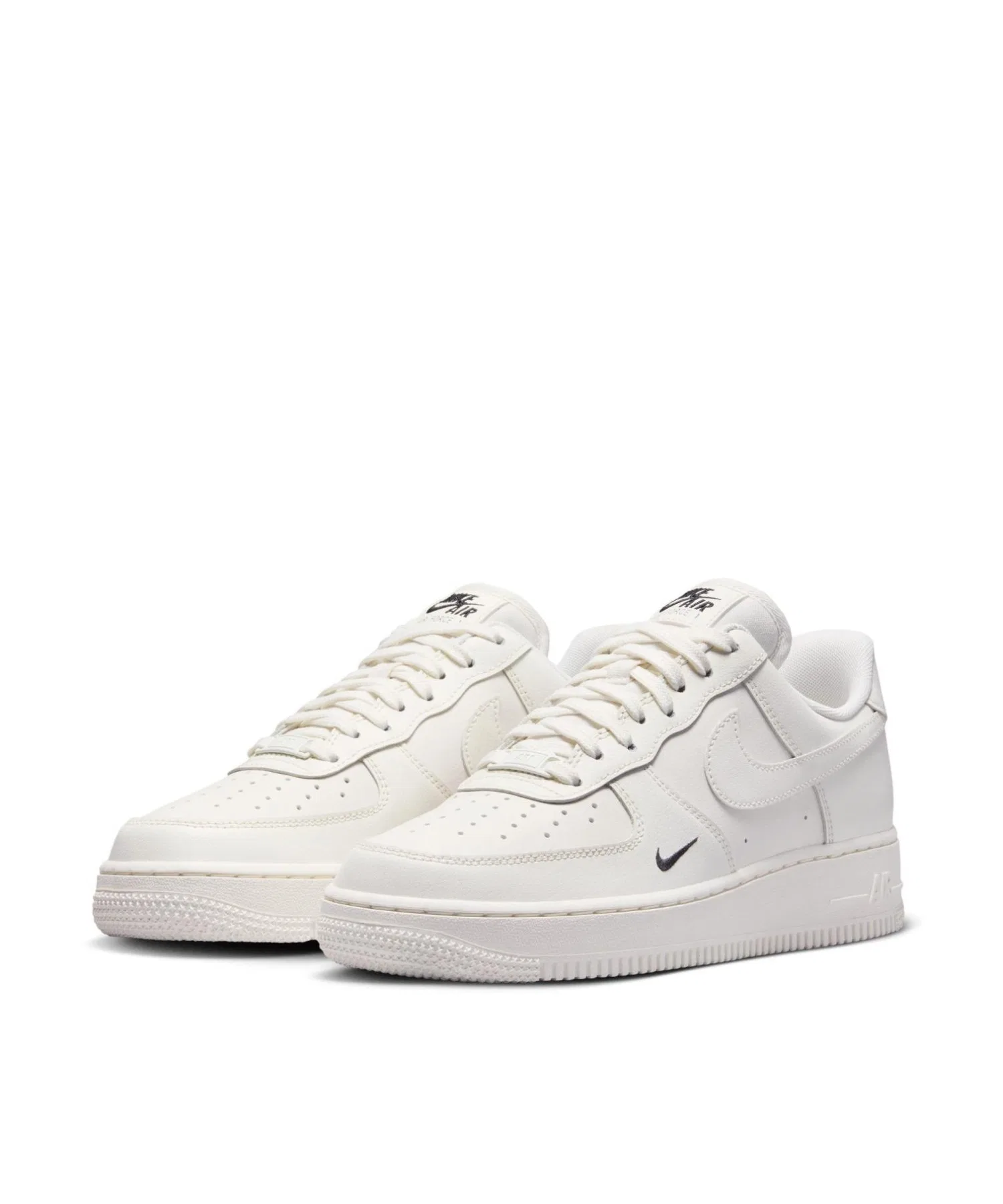 Женские кроссовки NIKE AIR FORCE 1 '07 ESS из натуральной кожи бежевые — фото 3