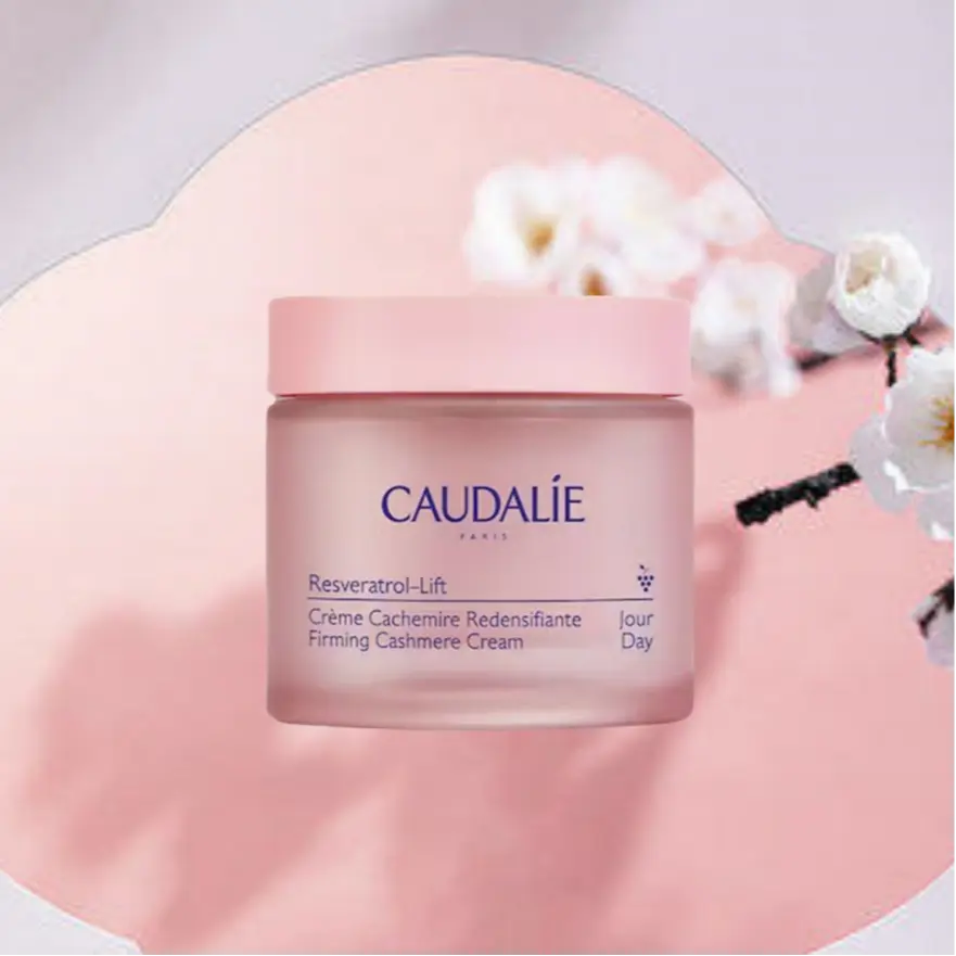 Крем для лица Caudalie — OUTILI Resveratrol Lifting Reshaping Cashmere антивозрастной, подтягивающий, увлажняющий, 50 мл — фото 2