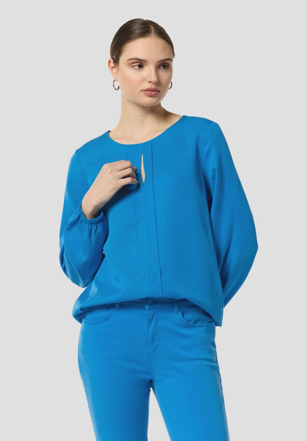

Блуза MIT CUT-OUT comma casual identity, синий
