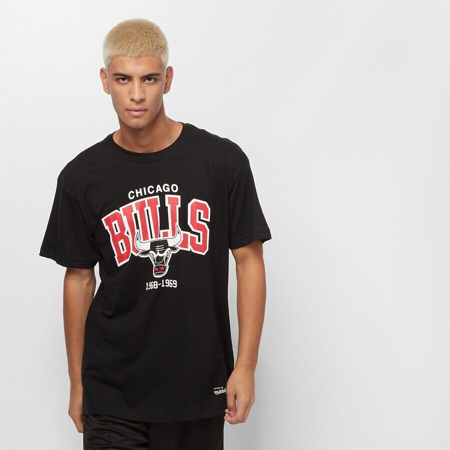 

Футболка NBA Chicago Bulls Table Top Mitchell & Ness, цвет black