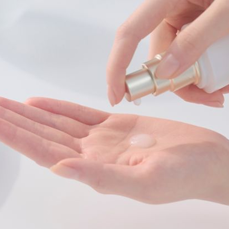 Увлажняющая сыворотка Soothing Barrier с эффектом лифтинга и увлажнения 40 мл SENSAI — фото 3