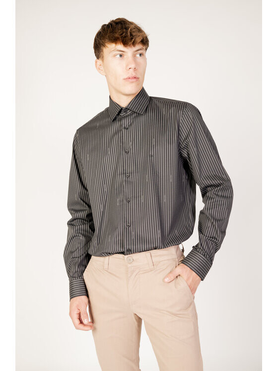 

Подходящая рубашка Calvin Klein, черный