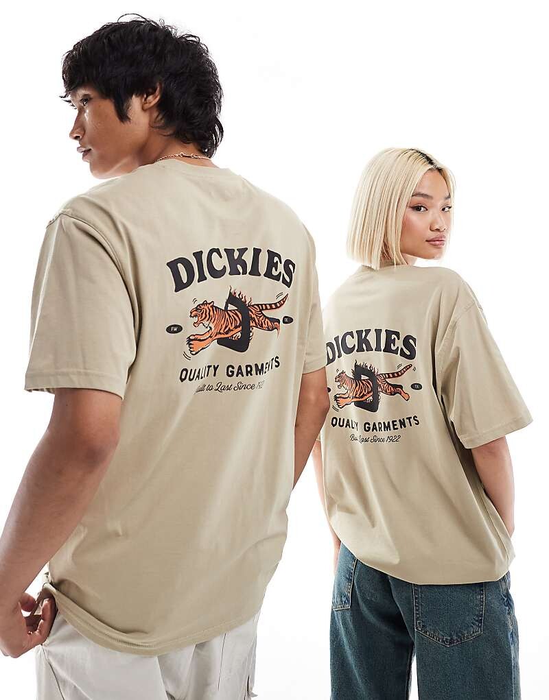 

Бежевая футболка с принтом на спине Dickies Chincoteague