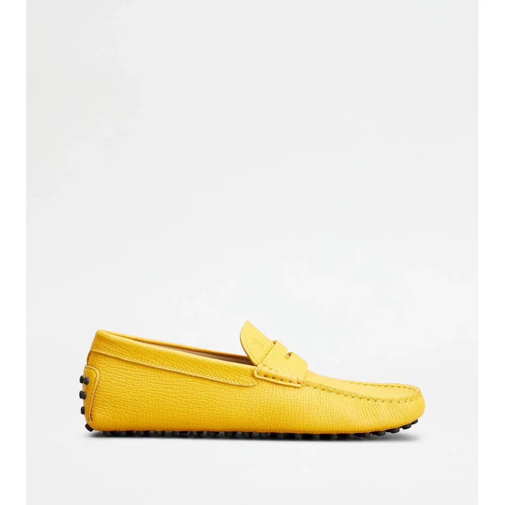 Tod's Gommino Driving Shoes in Leather, желтый