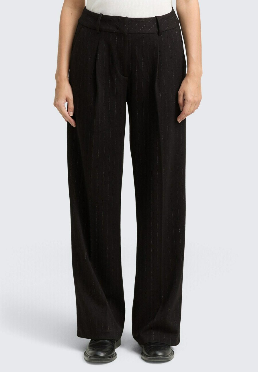

Брюки TOM TAILOR LEA WIDE LEG FESTIVE PINSTRIPE, Pinstripe With Lurex/Black