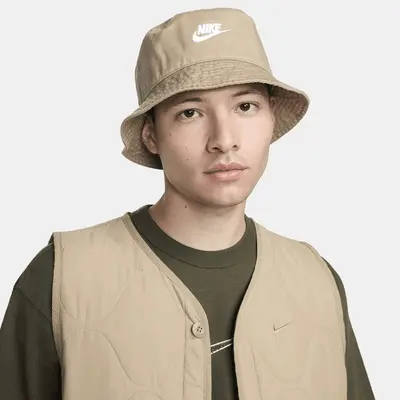 

Панама Nike Apex Futura Washed, цвет Khaki/White