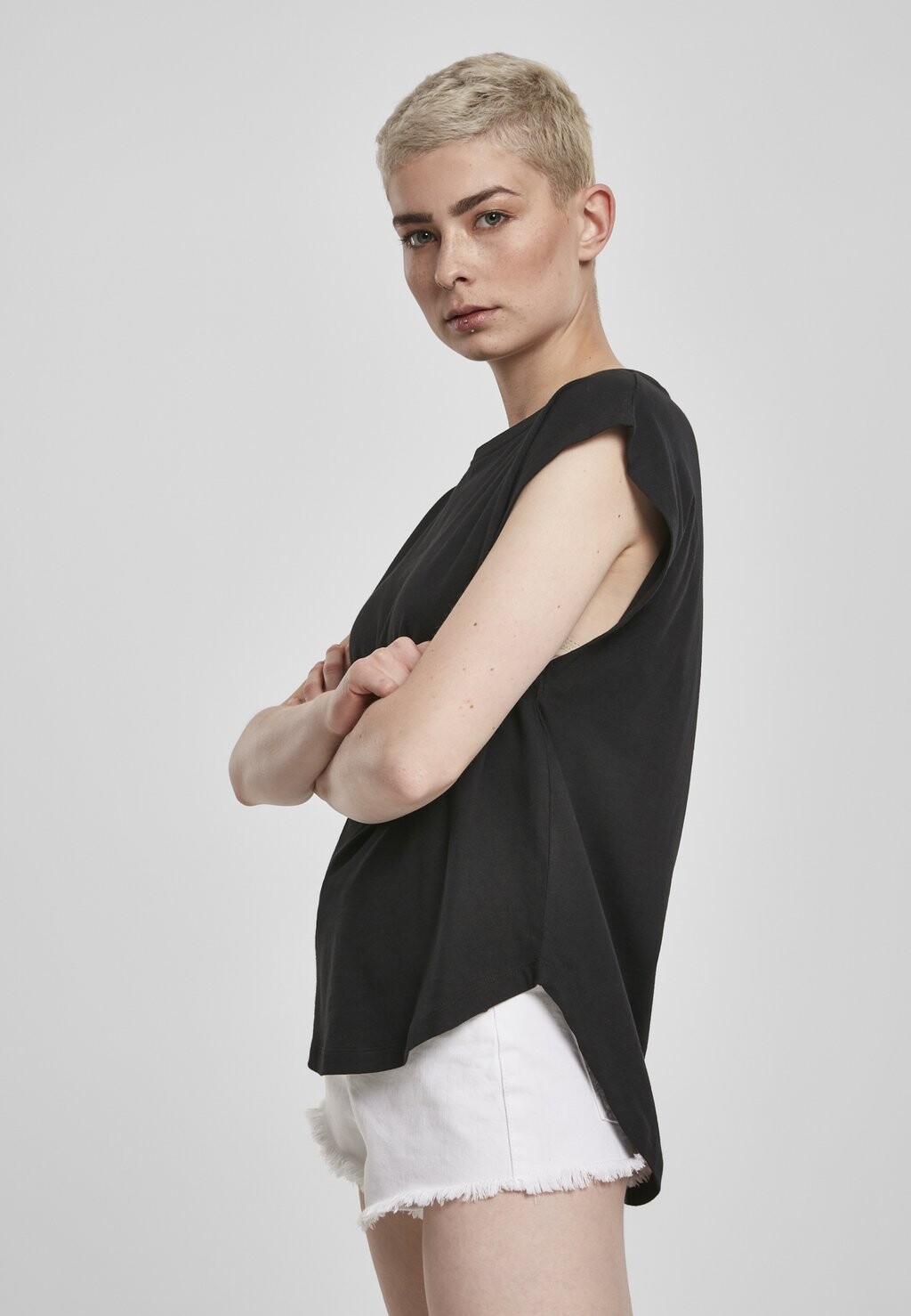 

Базовая футболка Ladies Basic Shaped Tee Urban Classics, черника