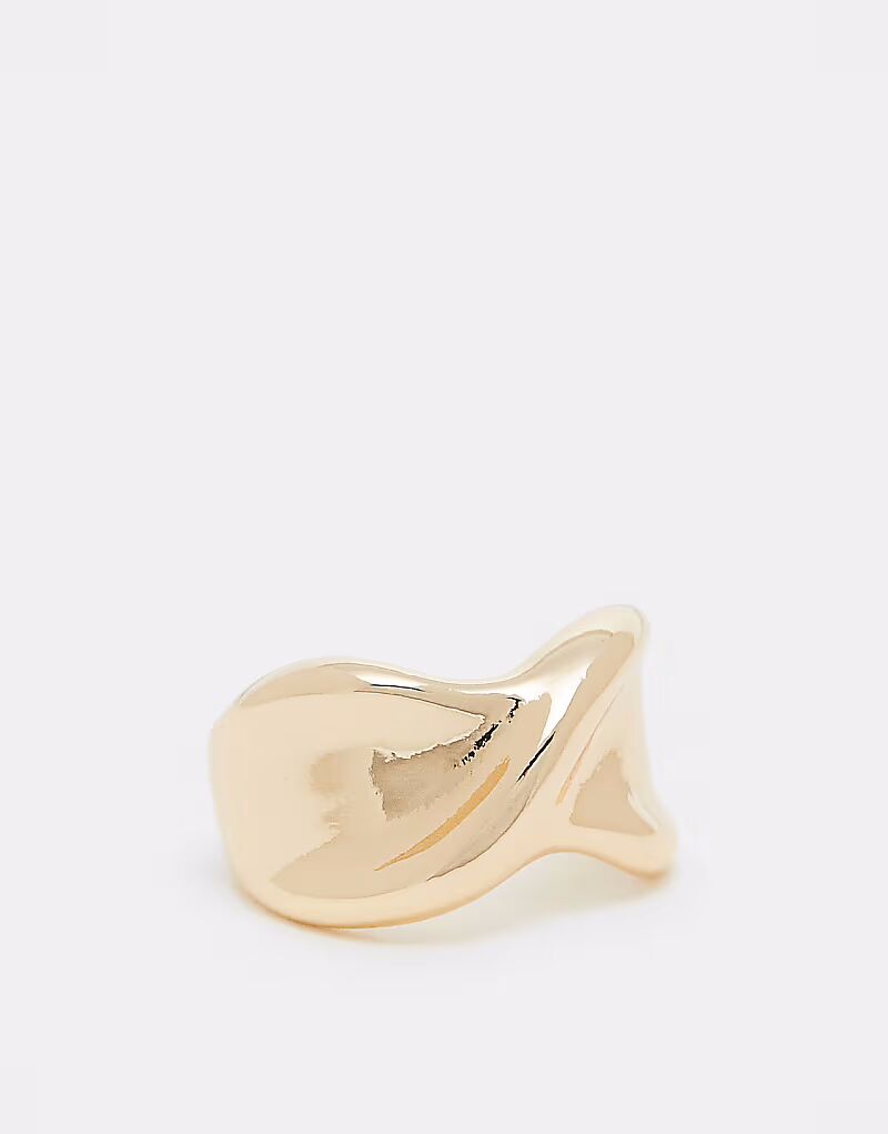 

Кольцо с поворотным дизайном в золотистом тоне Asos Design