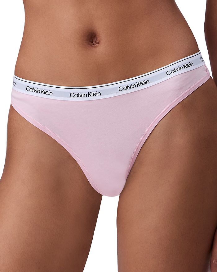 

Современные стринги с логотипом Calvin Klein, розовый