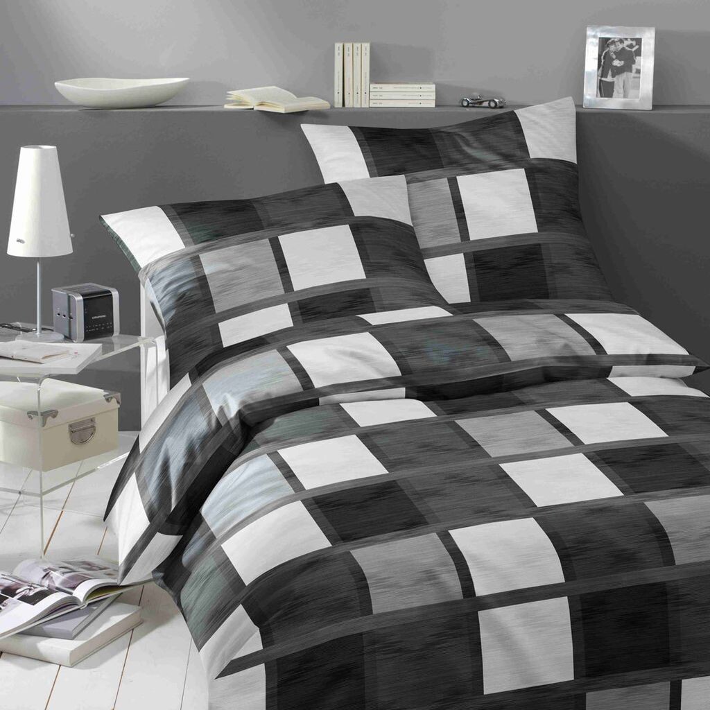 

Сатиновое постельное белье Dream Sleep Mako Verso 200х220 см + 2х 80х80 см Traumschlaf