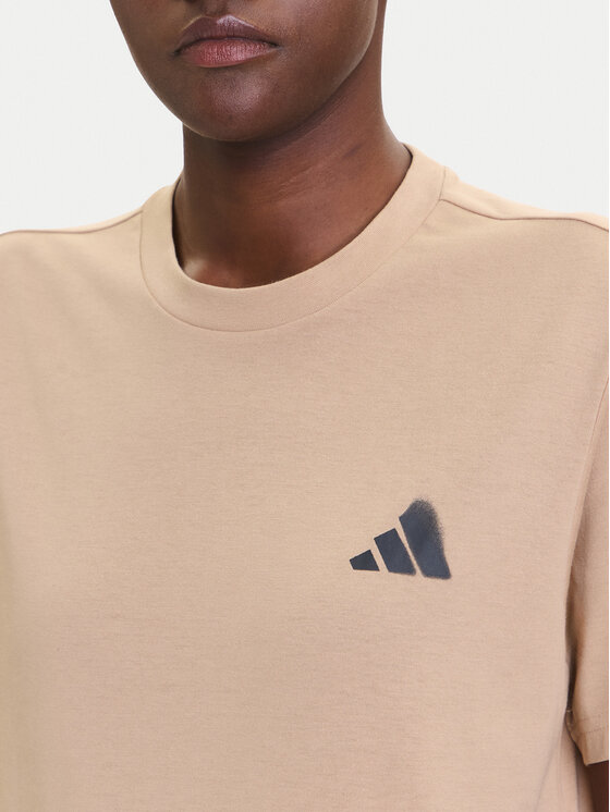 Футболка regular fit City Tech Summer Graphic JV8600 Adidas, бежевый — фото 4