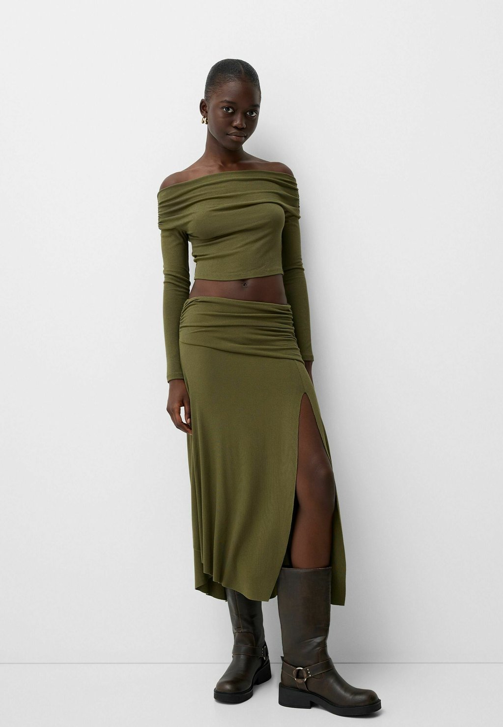 

Юбка А-силуэта CHUNKY MIDI Bershka, хаки