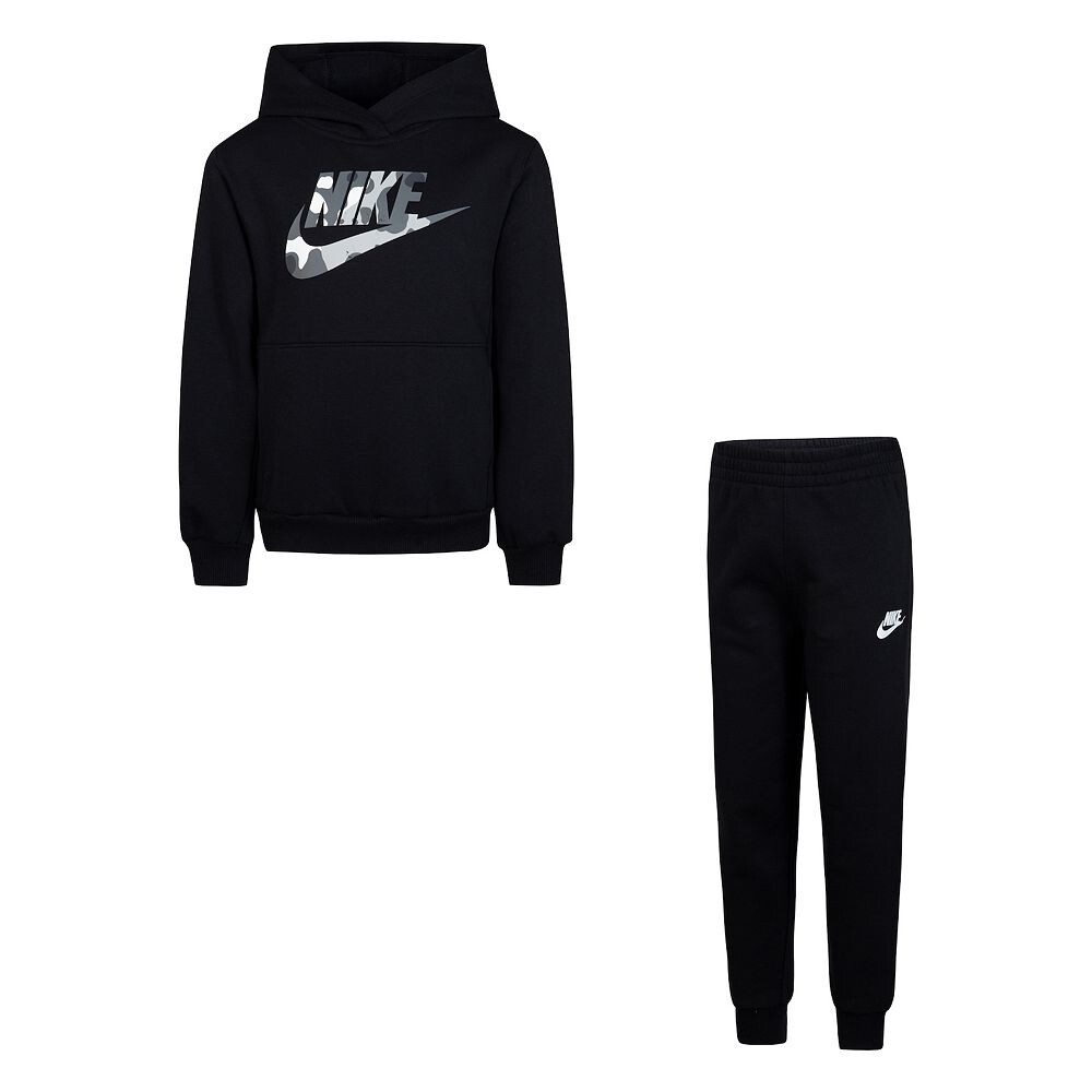 

Пуловер с капюшоном и джоггерами Nike Sportswear Club Camo Futura для мальчиков 4–7 лет, черный