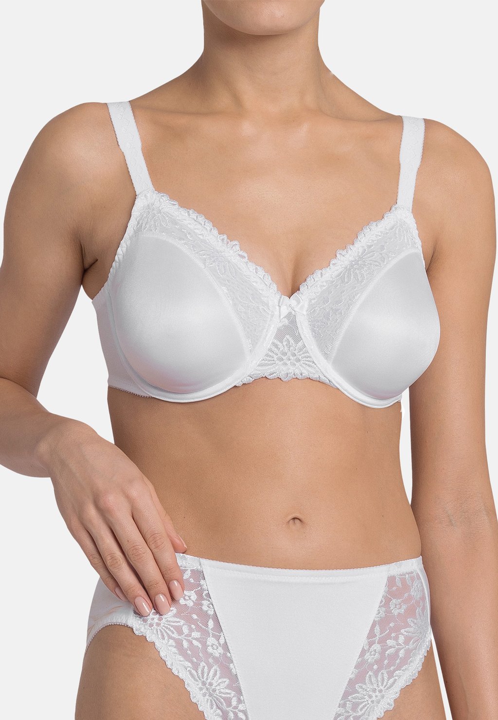 

Бюстгальтер на косточках MINIMZER FORM SOFT Triumph, белый