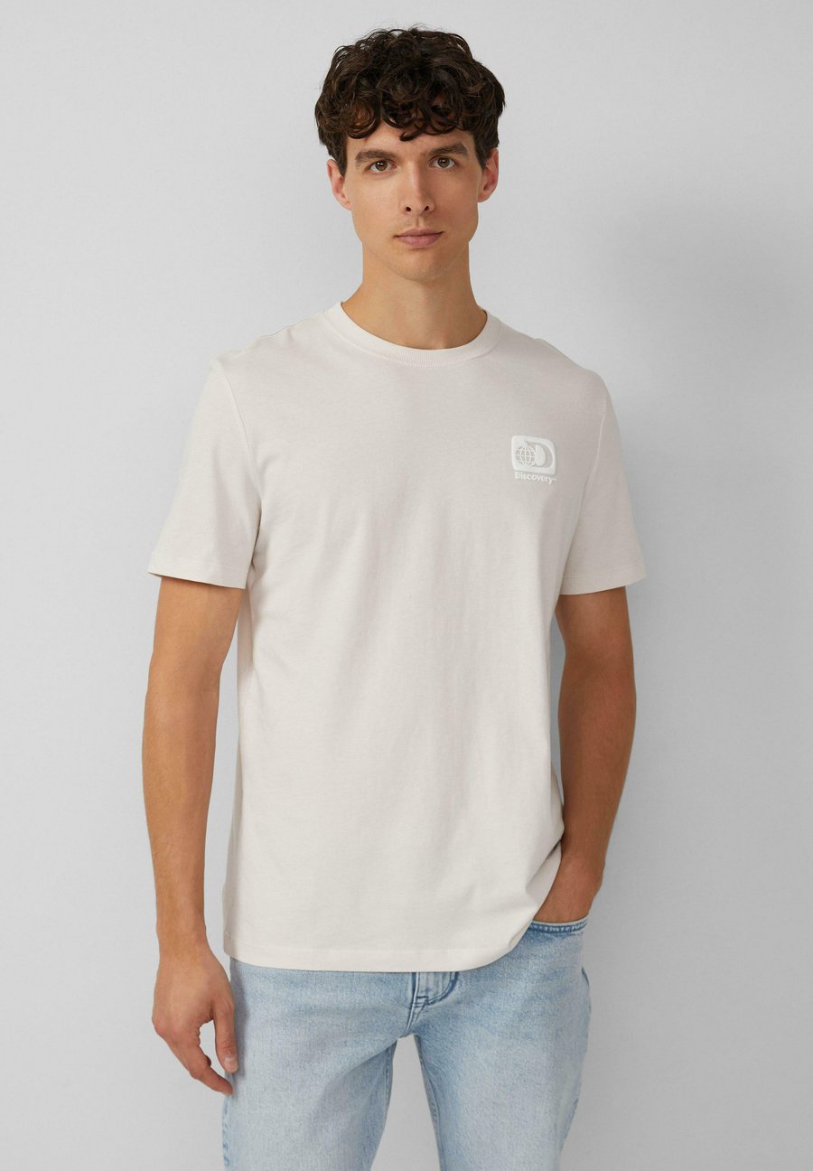 

Футболка s.Oliver LÄSSIGES MIT FRONTPRINT, Hellgrau/Light Grey, Серый, Футболка s.Oliver LÄSSIGES MIT FRONTPRINT, Hellgrau/Light Grey