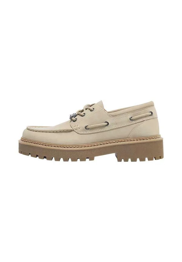 Плоские лодочные туфли Pull&Bear, Beige