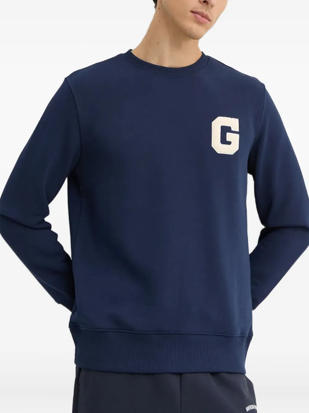 

Свитшот с нашивками и круглым вырезом Gant, синий