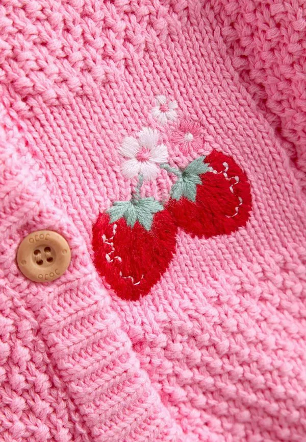 Кардиган прямого кроя с вышивкой в виде клубники. Jojo Maman Bébé, Bright Pink — фото 3
