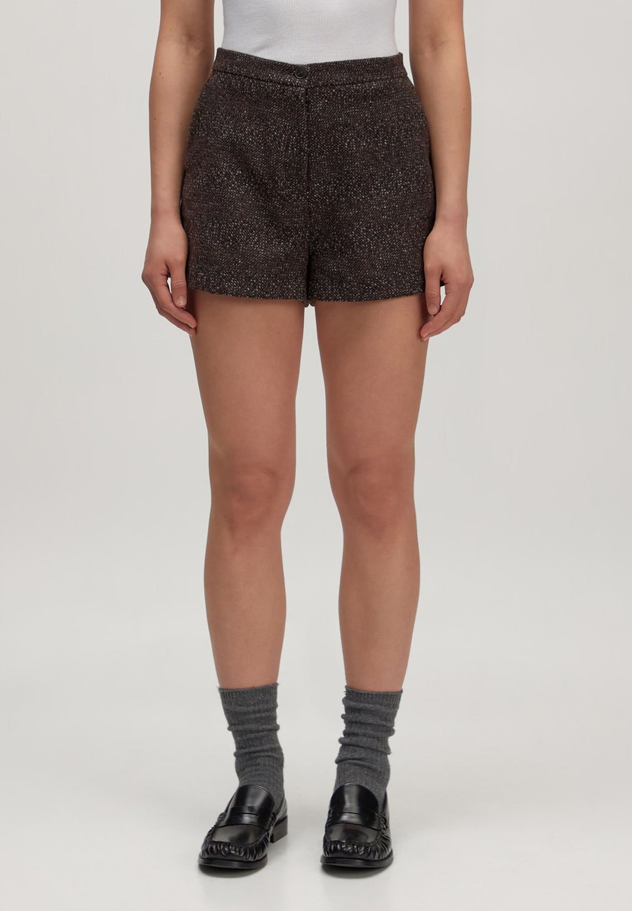 

Шорты EDITED HAYDEN, Braun/Schwarz/Weiß/Brown