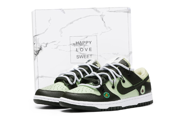 

Кроссовки Nike Dunk Skateboard Shoes Women's Low-Top Black White Green