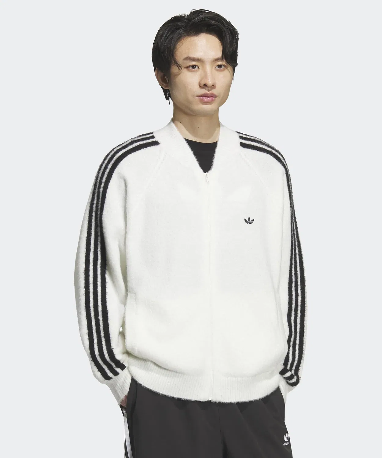 Трек-куртка adidas ORI KNIT A15 из полиэстера и нейлона, цвет тёмно-серый с фиолетовым — фото 2
