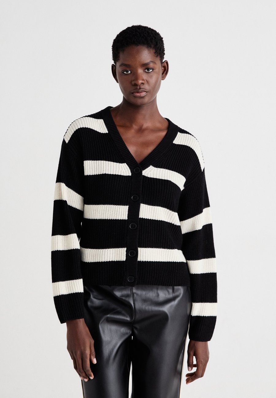 

Кардиган Noisy May NMMAYSA V NECK CARDIGAN, Black/Eggnog/Black