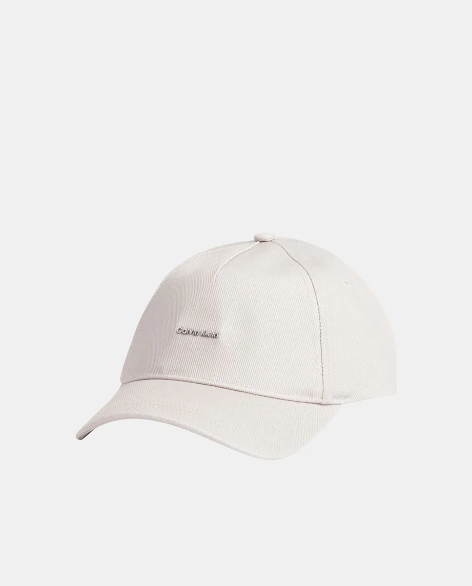 

Кепка Calvin Klein с металлическим логотипом, бежевый