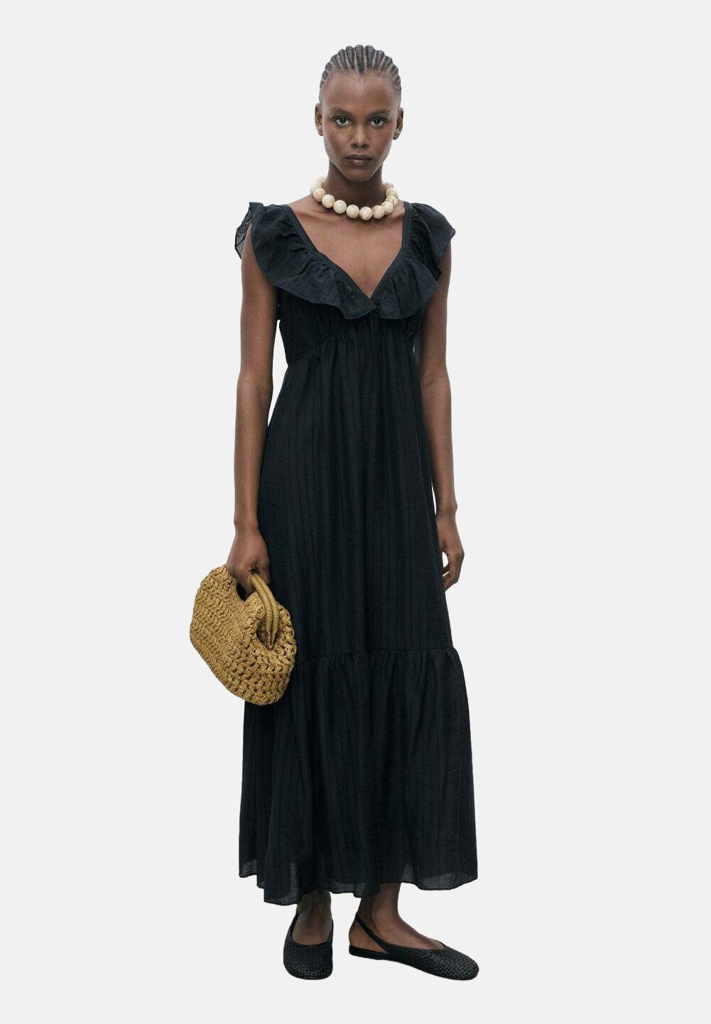 

Платье макси WITH RUFFLE NECKLINE Mango, черный
