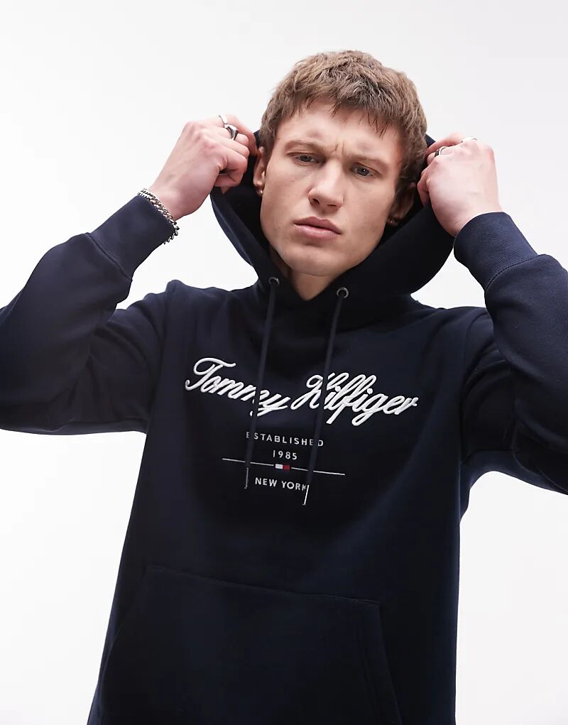 

Толстовка с вышитым логотипом темно-синего цвета Tommy Hilfiger